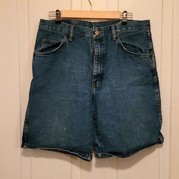 Wrangler Shorts - Picture 1 of 10